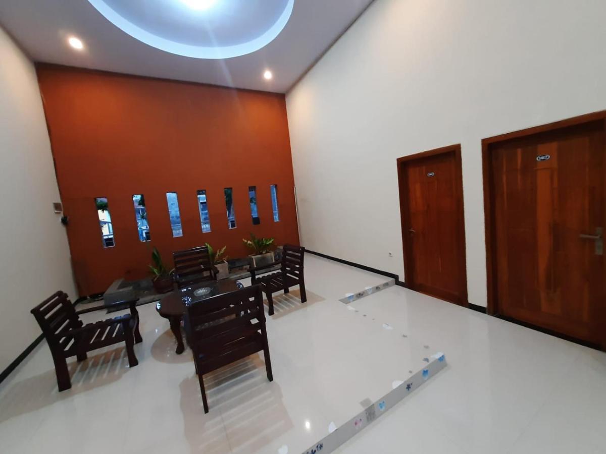 999 Khs 2 Homestay Gilimanuk Bagian luar foto