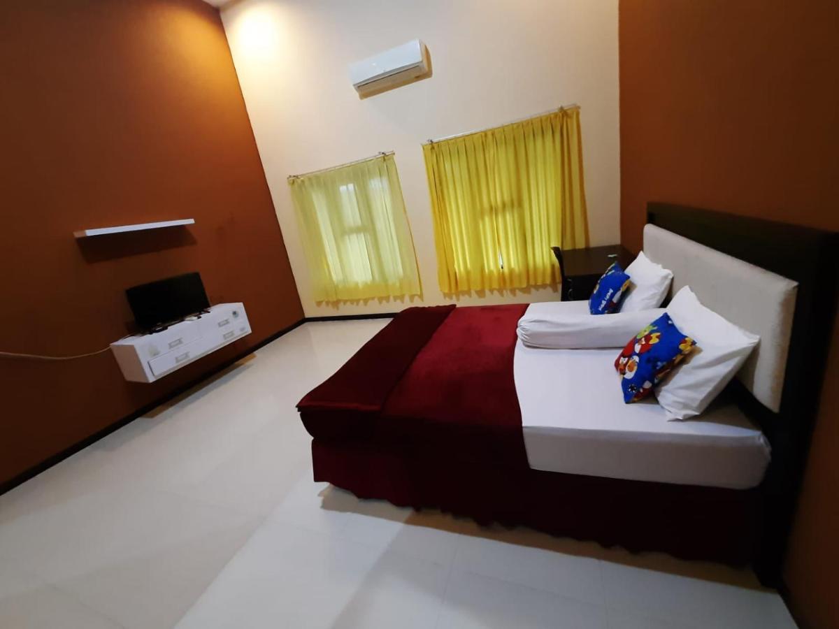 999 Khs 2 Homestay Gilimanuk Bagian luar foto