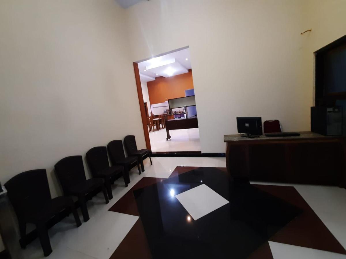 999 Khs 2 Homestay Gilimanuk Bagian luar foto