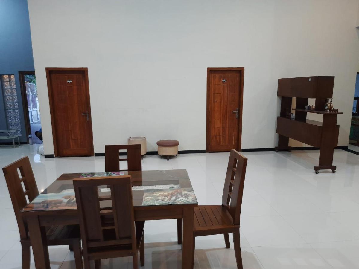 999 Khs 2 Homestay Gilimanuk Bagian luar foto