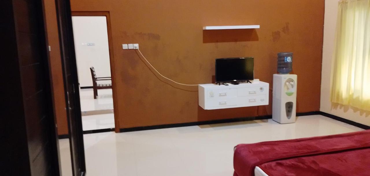 999 Khs 2 Homestay Gilimanuk Bagian luar foto